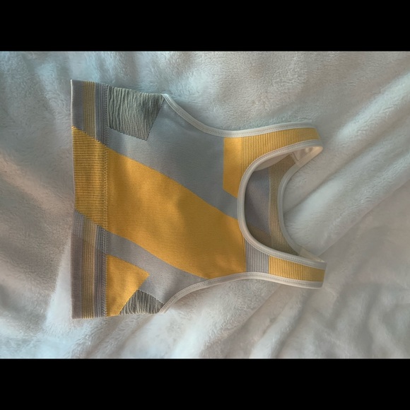 Nike Seamless Set - Picture 5 of 7